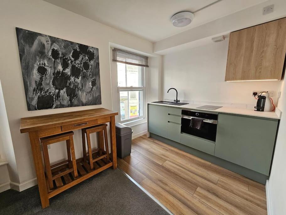 Beautiful And Bright !! Town/Harbour Apartment #1 Penzance Exterior foto